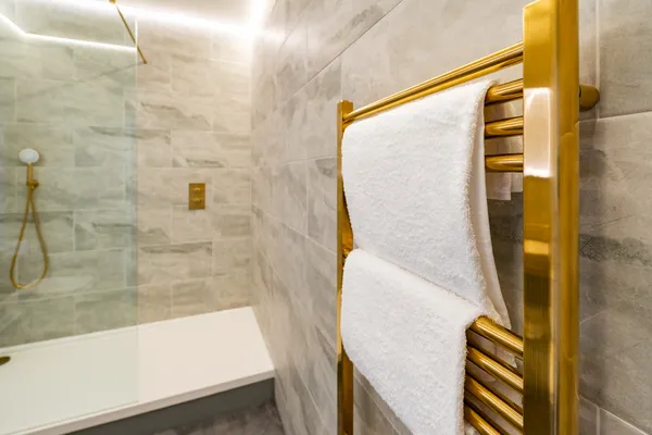 abovehotels amenities 1 image